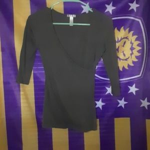 🎉3 for $10 Low cut 3/4 sleeve shirt